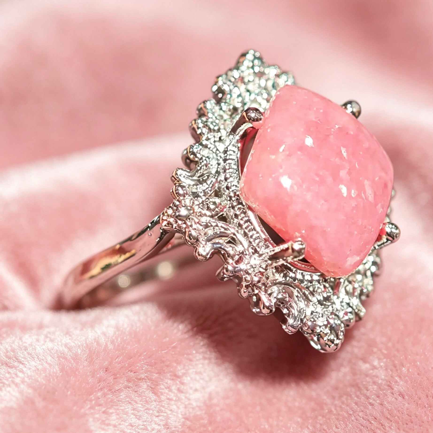 Bague en Rhodochrosite – Taille losange – Laiton blanc plaqué argent