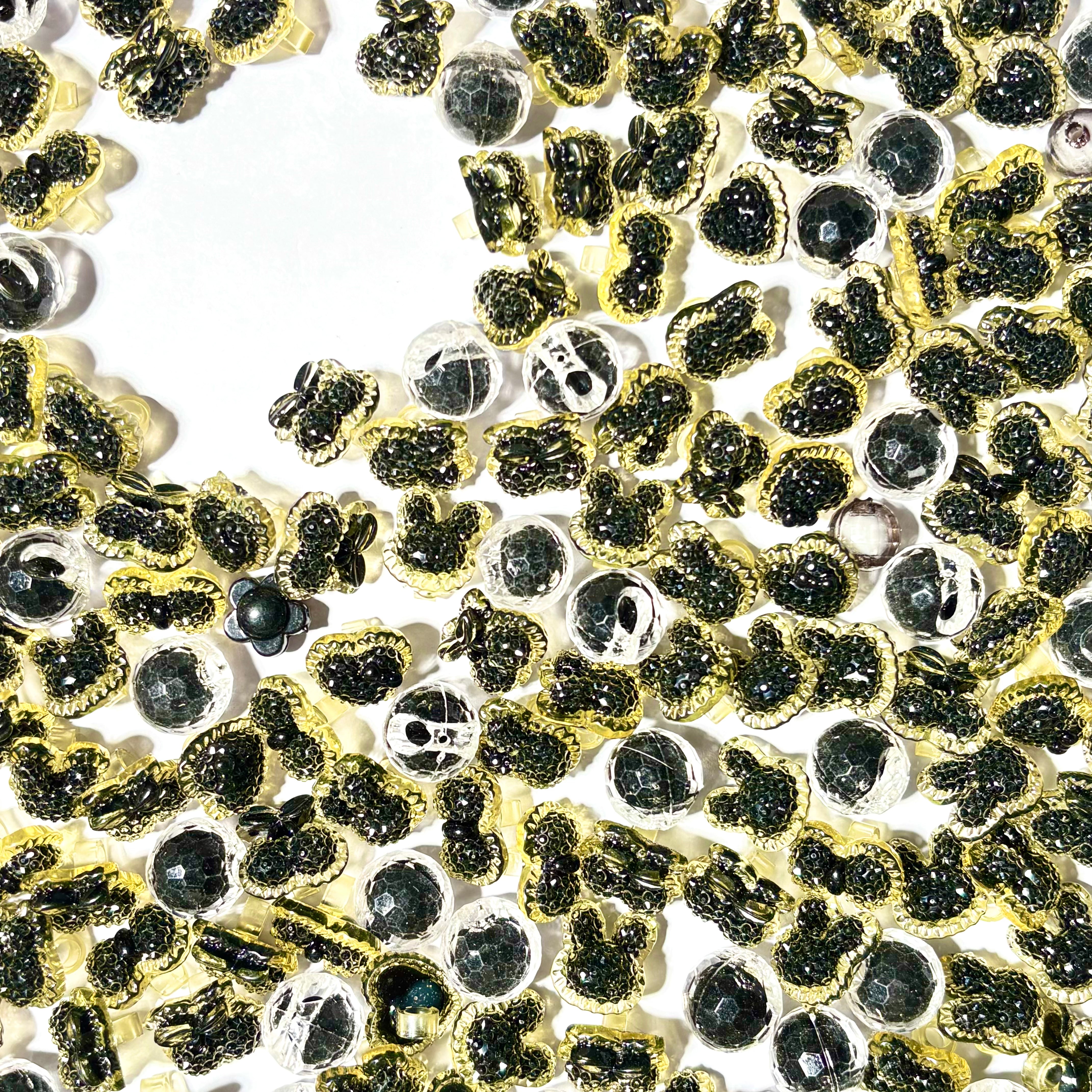 【BOGO】L349 Pendentif bonbon noir et or